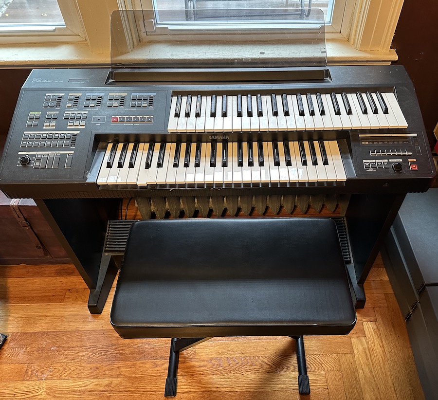 The black plastic yamaha electone, a two manual order