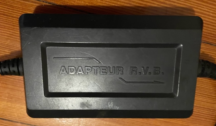 The Adapteur R.V.B. text on the box